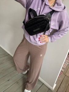 Traveller v.2 Black Croco II 