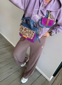 KOMPLET: Bigger Pocket Jeans Croco + Leopard IV Cream + Verbena Suede + Sunglasses Case