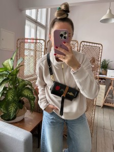 Mobiler New Yorker Black + Black Roses 