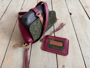 Mid Lola Full Dark Dahlia + Black Croco II + Roses Suede + Wallet