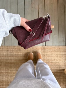 Mini Lola Wavy Dark Dahlia