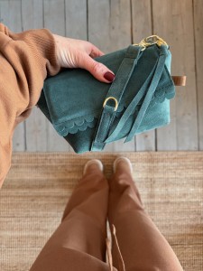 Mini Lola Two Wavy Emerald Suede