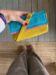 Mobiler Two Wavy Banana + Turquoise Roses Suede + Bubble Gum