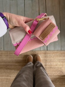 Mobiler Two Wavy Blush + Seashell + Bubble Gum