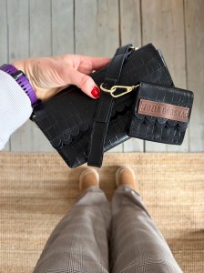 Mobiler Two Wavy Black Croco + Crystal Black Nubuck + Headphone Case