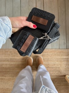 Mobiler Two Wavy Black Croco II + Crystal Black Nubuck + Headphone Case