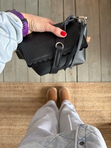 Mini Lola Two Wavy Black + Black Suede 