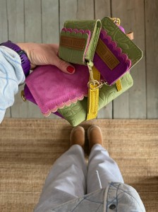 Mid Lola Full Two Wavy Verbena Suede + Fuchsia Suede + Olive Roses + Headphones Case + Card Holder