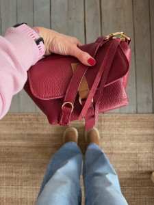 Mid Lola Full Cranberry