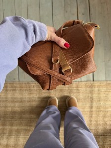 Mid Lola Full Walnut