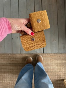 Headphone Case + Card Holder Honey Korodo