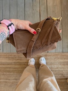 Mid Lola Full Two Wavy Date Suede