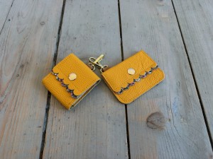 Headphone Case + Card Holder Mustard + Floral