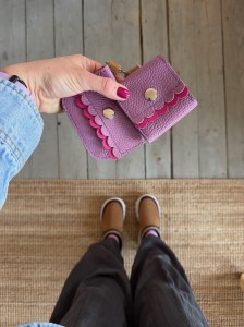 Headphone Case + Card Holder Heather + Fuchsia Bubbles