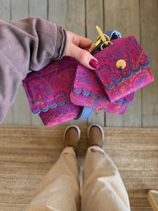 Mobiler Two Wavy Fuchsia Paisley Nubuck + Headphone Case + Card Holder