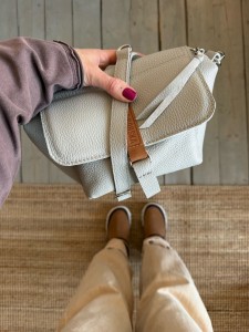 Mid Lola Full Pale Grey