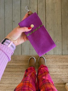 Phone Case Two Wavy Maxi Verbena Suede + Aloe Suede 