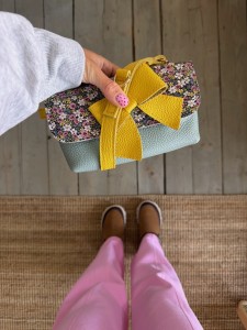 Mobiler Bow Cielo + Floral + Banana