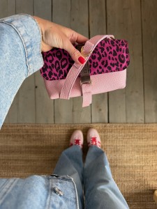 Mobiler Pale Pink + Leopard I Fuchsia Nubuck