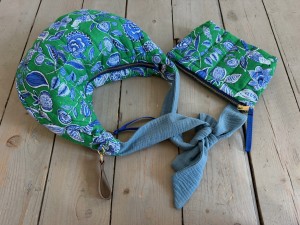 Knot Hobo Zip Floral Ready to Go!  