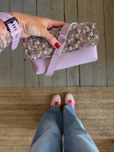Mobiler Lila + Floral