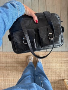 2000 Cargo Black
