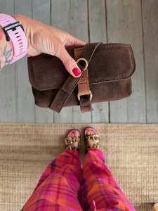 Mobiler Choco Suede