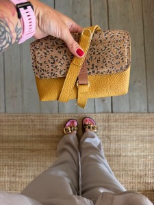 Mid Mobiler Honey + Leopard II Camel Suede