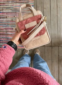 Sachet Clap Seashell + Dark Pink Suede Roses + Pale PInk Roses Nubuck 
