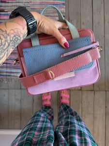 Bigger Pocket Shamal + Jeans + Cielo + Lila Suede 